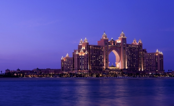 Photograph Victor Romero Atlantis Hotel on One Eyeland